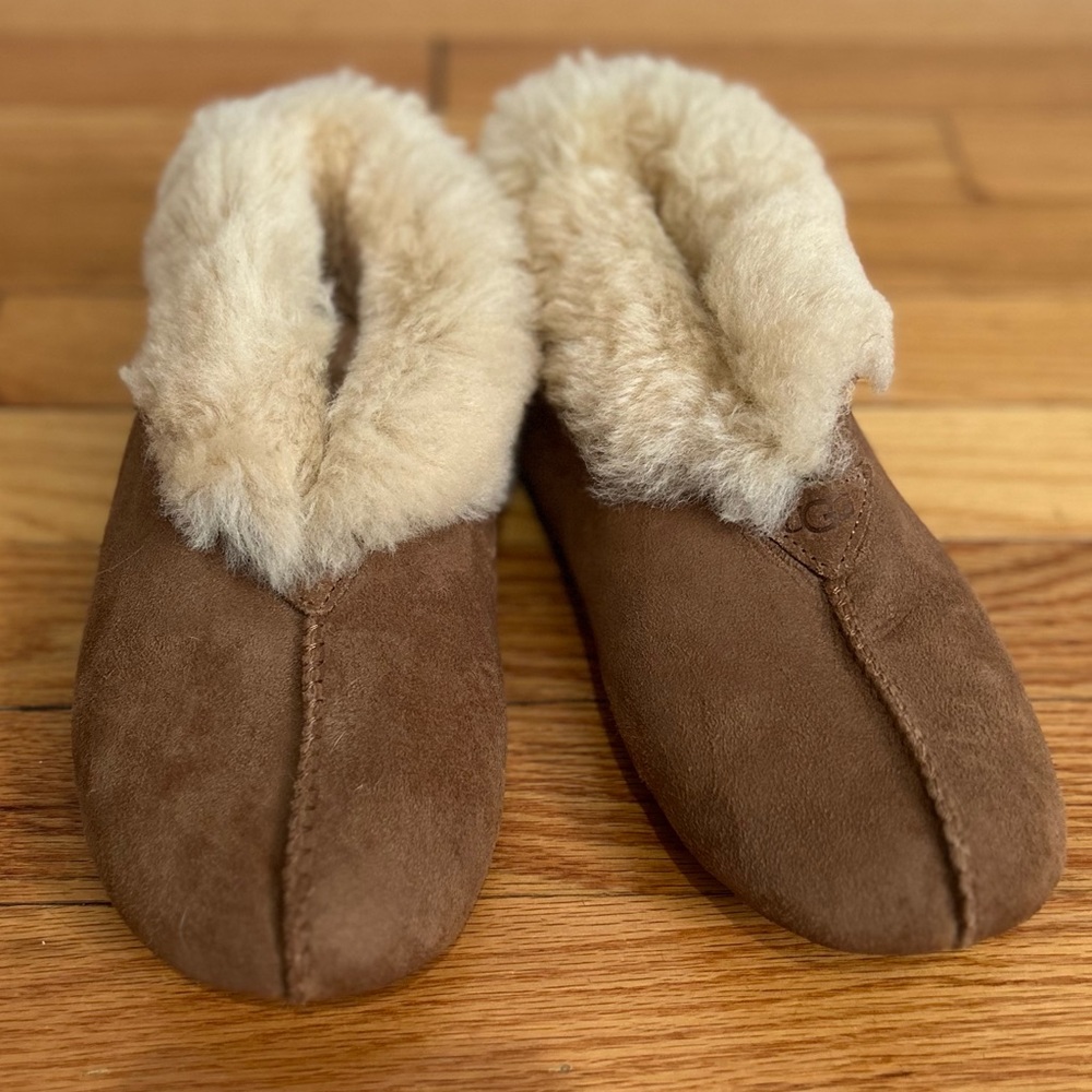 Ugg brown bootie sleepers size 5